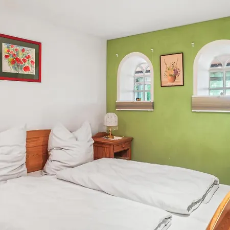 1 Bedroom Cozy In