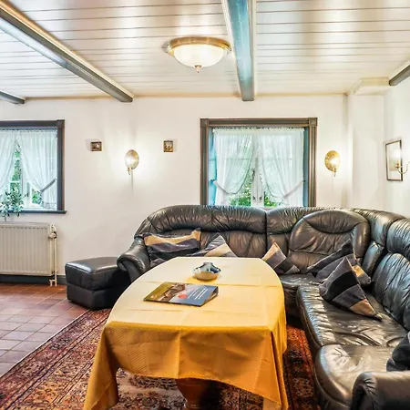 1 Bedroom Cozy In Apartment Dagebuell
